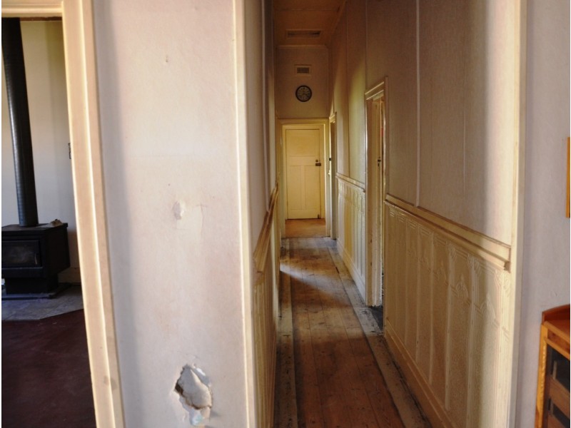 27 Faraday Street, Avoca VIC 3467