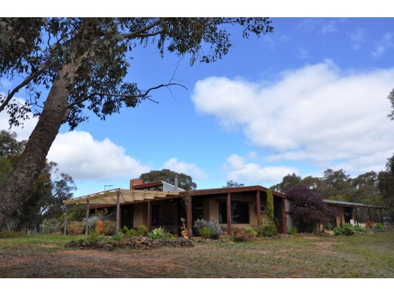 2/498 Caralulup Road, Avoca VIC 3467