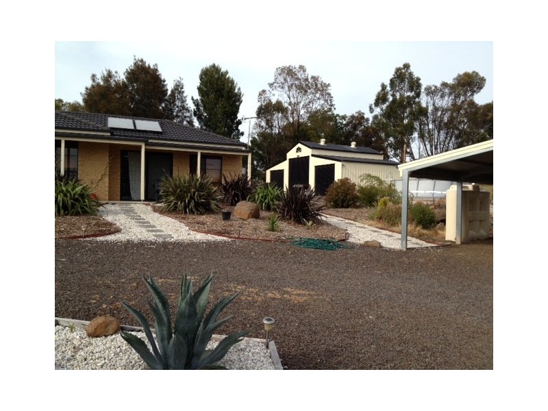 17 Bridge Street, Skipton VIC 3361