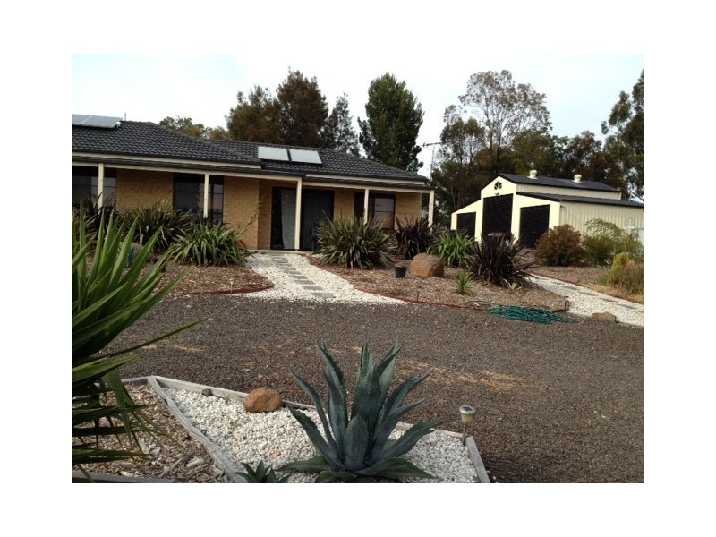 17 Bridge Street, Skipton VIC 3361