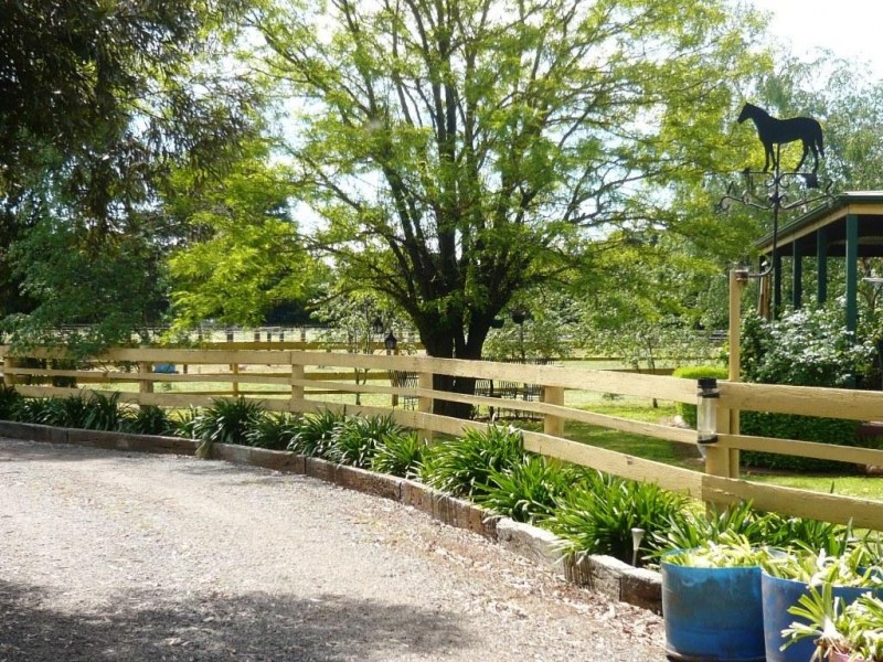 299 Kennedys Road, Miners Rest VIC 3352