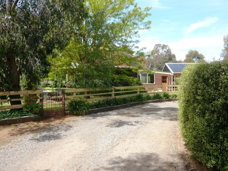 299 Kennedys Road, Miners Rest VIC 3352