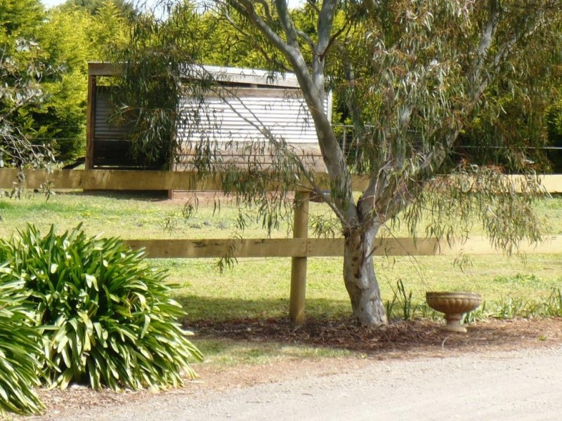 299 Kennedys Road, Miners Rest VIC 3352