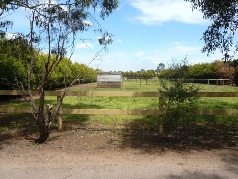 299 Kennedys Road, Miners Rest VIC 3352