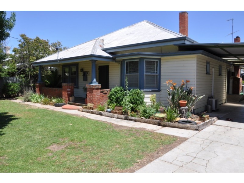 21 Faraday Street, Avoca VIC 3467