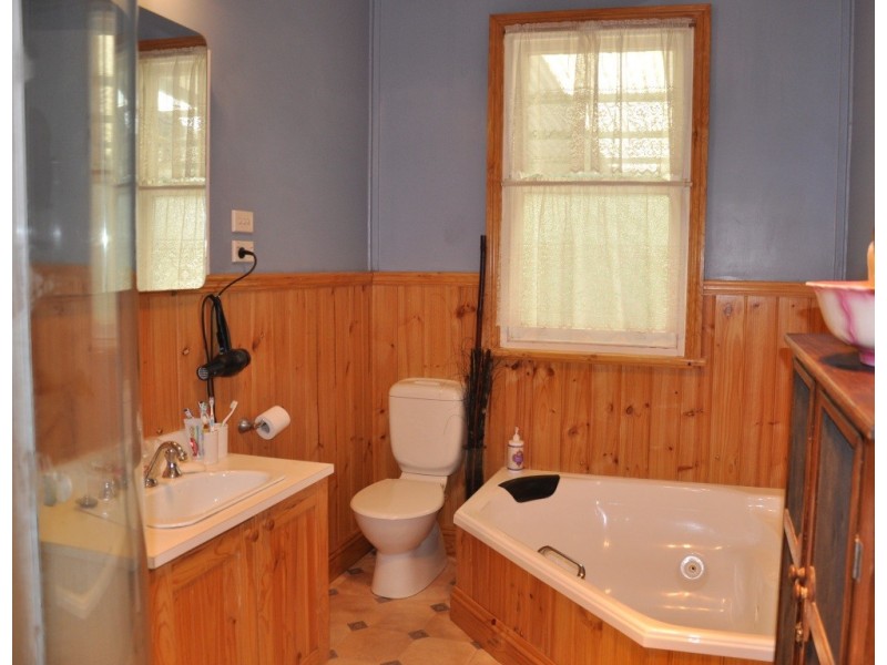 21 Faraday Street, Avoca VIC 3467