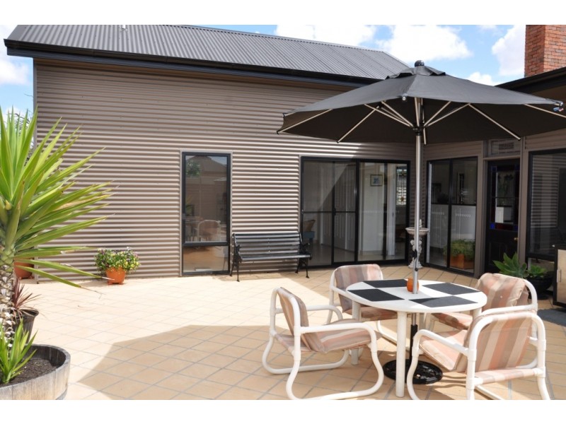 220 High Street, Avoca VIC 3467