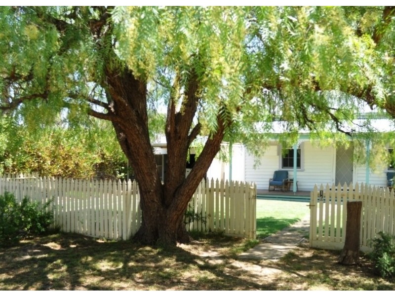 16 School St, Natte Yallock VIC 3465