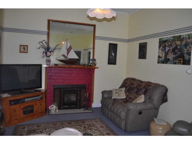 16 School St, Natte Yallock VIC 3465