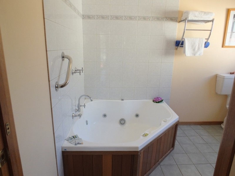 33 Napier Street, Avoca VIC 3467