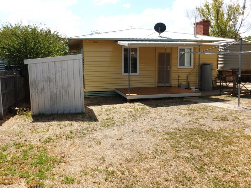28 Davy Street, Avoca VIC 3467