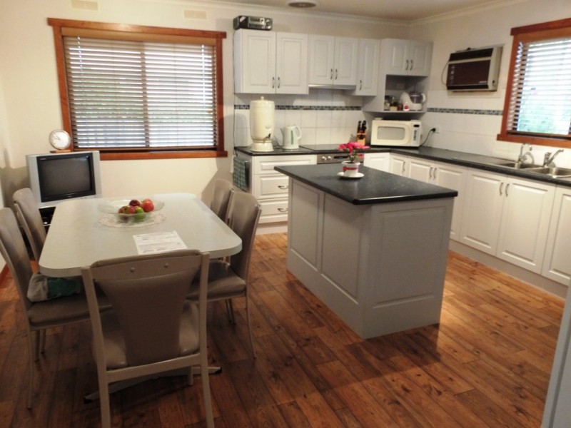 25 Homebush Rd, Avoca VIC 3467