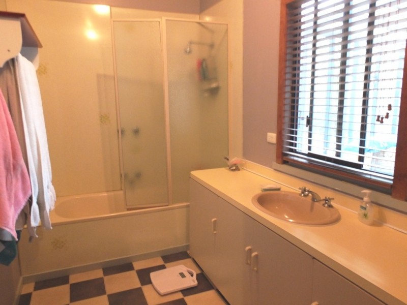 25 Homebush Rd, Avoca VIC 3467