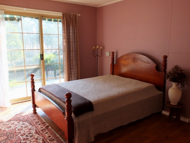 64 Dundas Street, Avoca VIC 3467