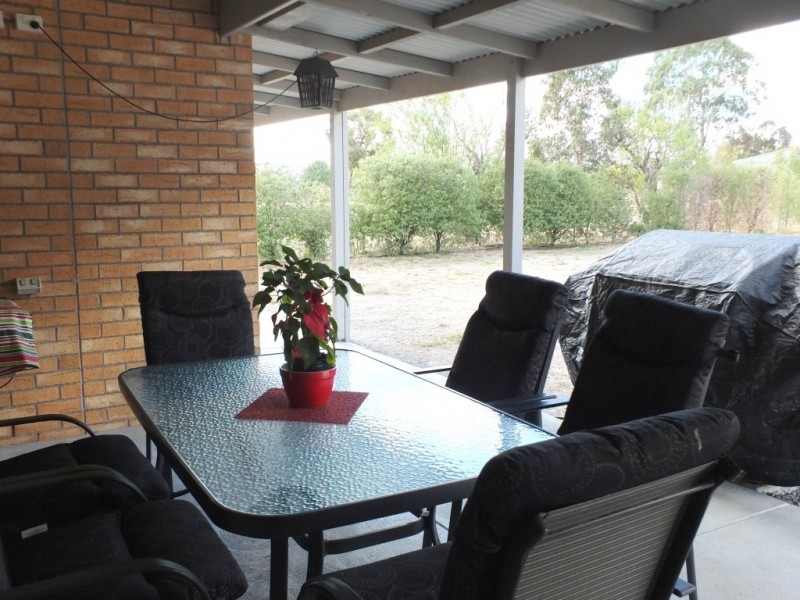 41-43 Templeton Street -enter Orme St, Avoca VIC 3467