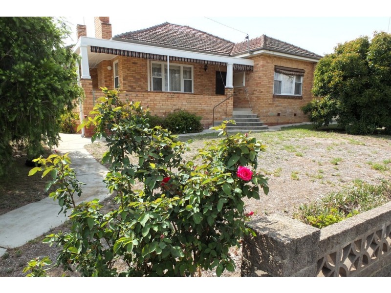 86 High Street, Avoca VIC 3467