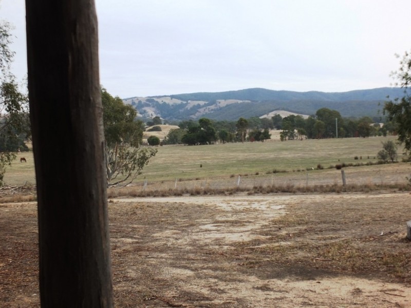 CA 37 Irvins Lane, Amphitheatre VIC 3468