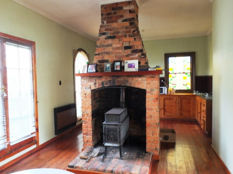 133 High Street, Avoca VIC 3467