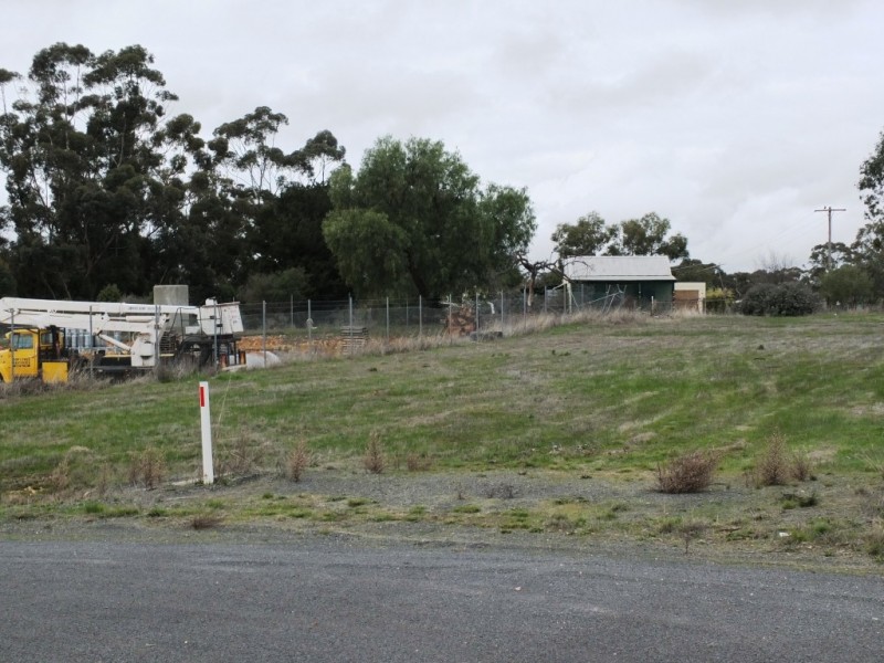 1 Hamer Court, Avoca VIC 3467