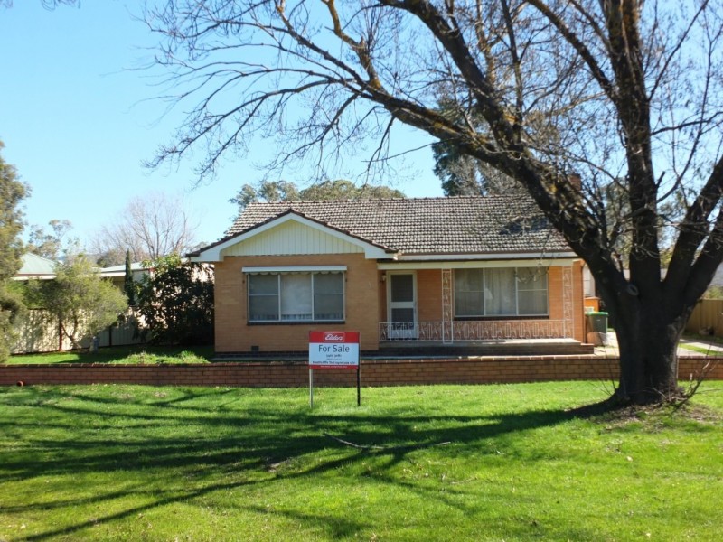 11 Templeton Street, Avoca VIC 3467