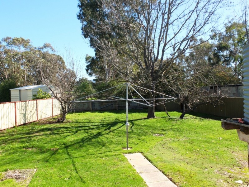 11 Templeton Street, Avoca VIC 3467