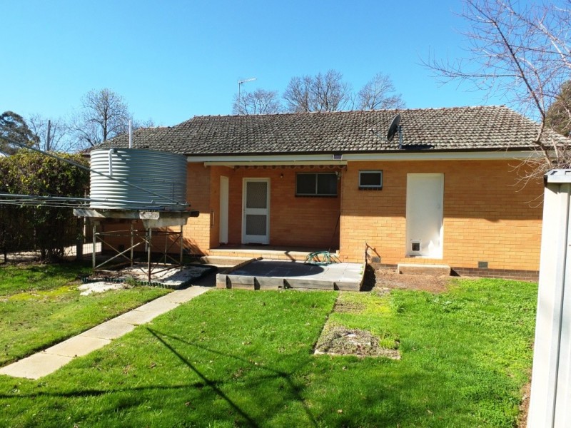 11 Templeton Street, Avoca VIC 3467