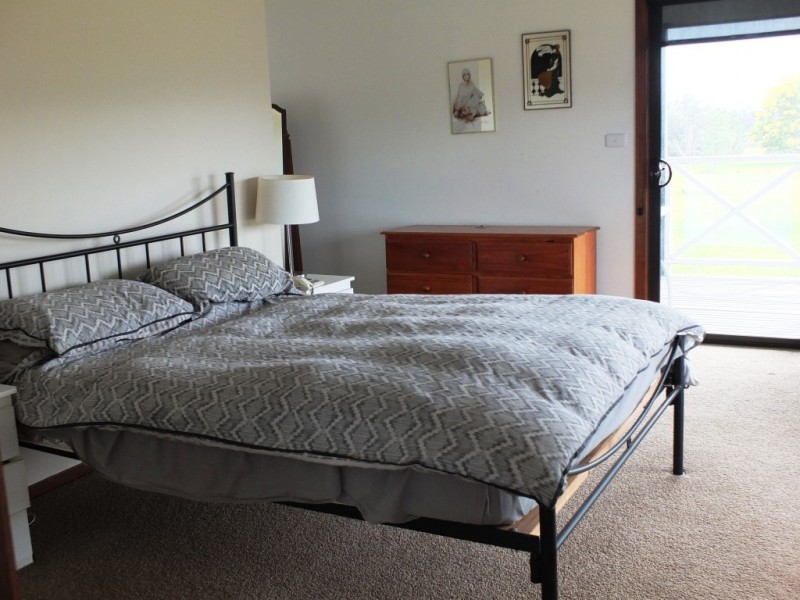 105 Riflebutts Road, Landsborough VIC 3384