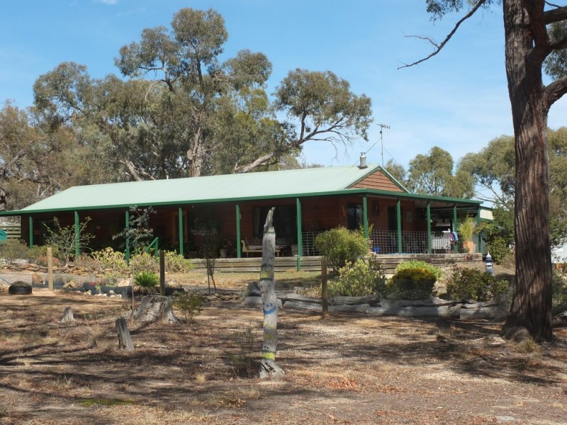 40 Meaghers Road, Moonambel VIC 3478