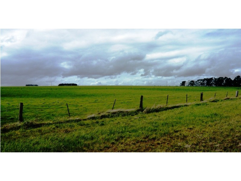 1628 Carngham-Streatham Rd, Mount Emu VIC 3351