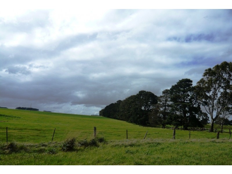 1628 Carngham-Streatham Rd, Mount Emu VIC 3351