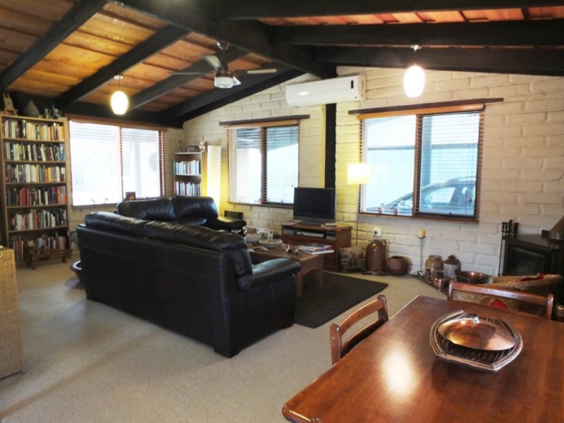 6 High Street, Navarre VIC 3384
