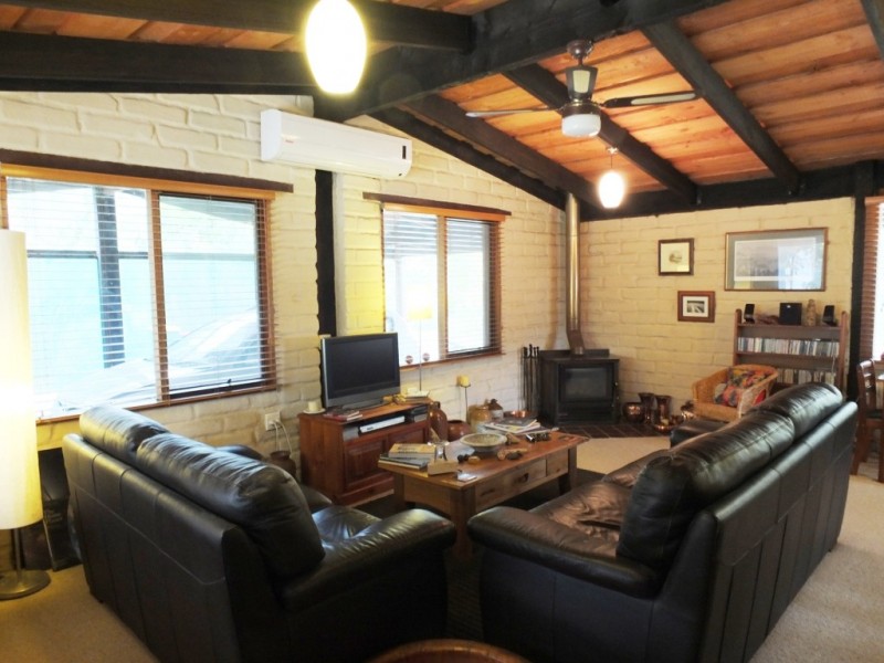 6 High Street, Navarre VIC 3384