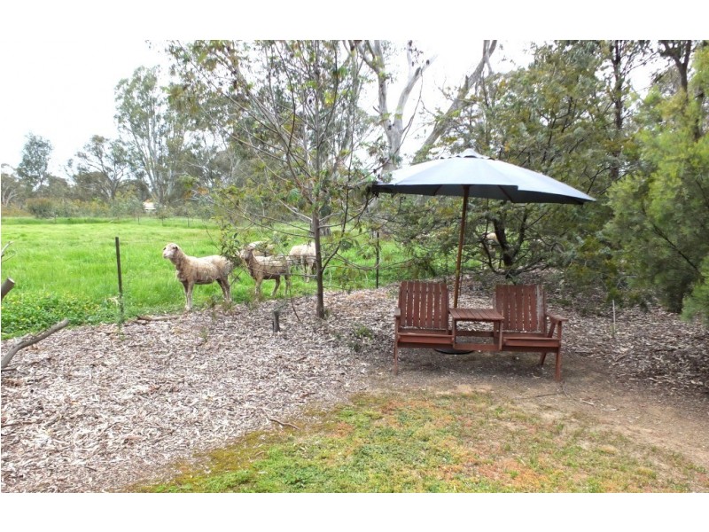 6 High Street, Navarre VIC 3384
