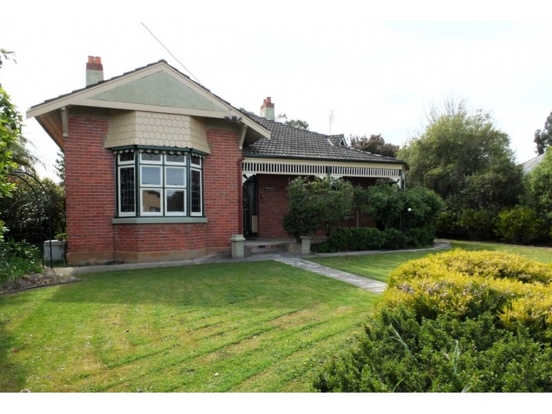 178 High Street, Avoca VIC 3467