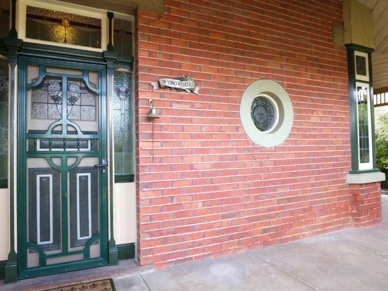 178 High Street, Avoca VIC 3467