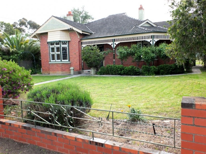 178 High Street, Avoca VIC 3467