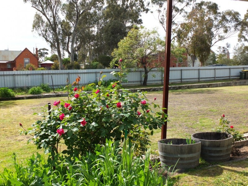 178 High Street, Avoca VIC 3467