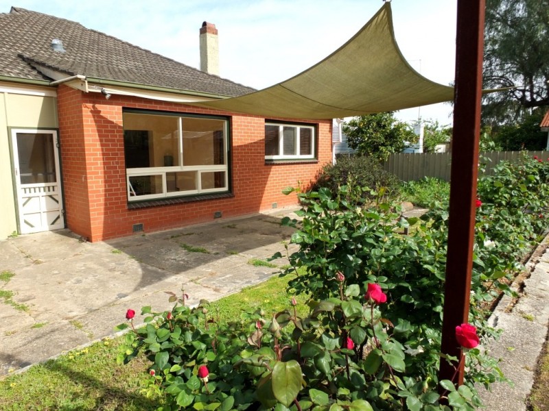 178 High Street, Avoca VIC 3467