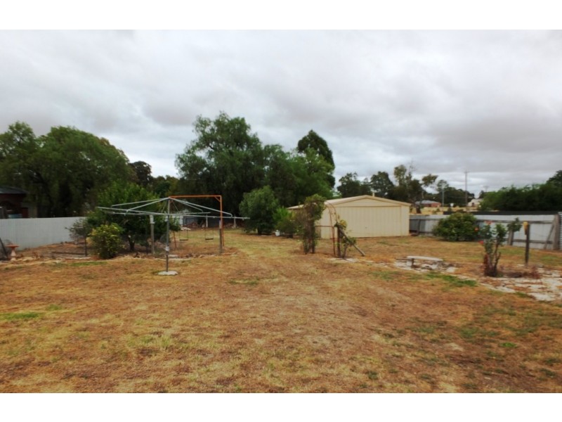 35 Faraday Street, Avoca VIC 3467