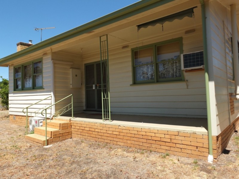 81 High Street, Avoca VIC 3467