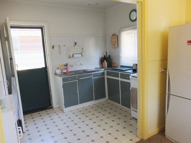 81 High Street, Avoca VIC 3467