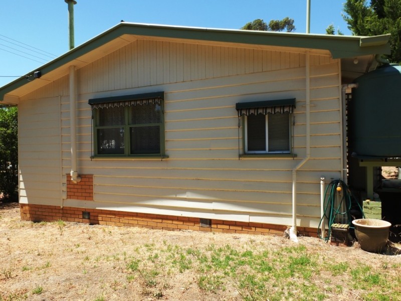 81 High Street, Avoca VIC 3467