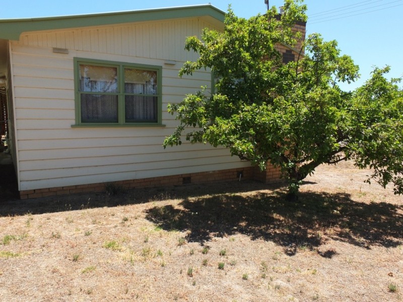 81 High Street, Avoca VIC 3467