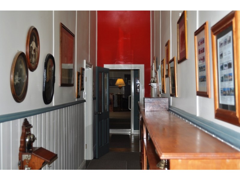 156 High Street, Avoca VIC 3467