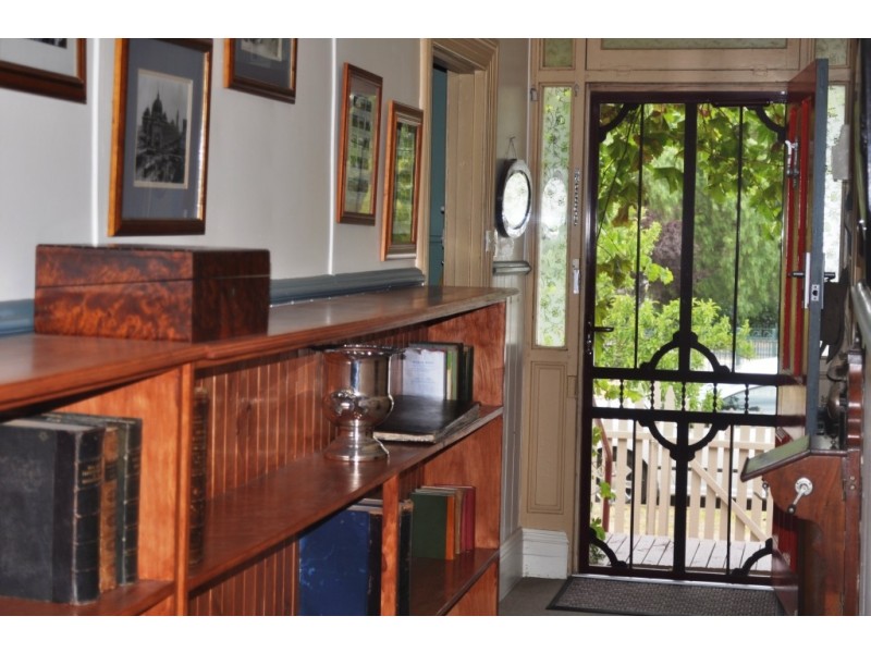 156 High Street, Avoca VIC 3467