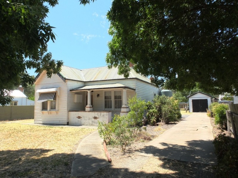 38 Liebig Street, Avoca VIC 3467