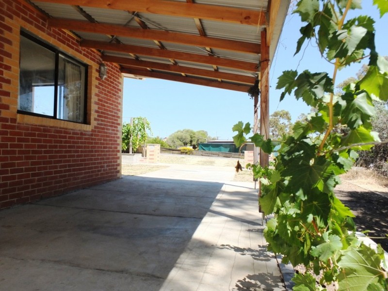 14a Mountain View Street, Avoca VIC 3467