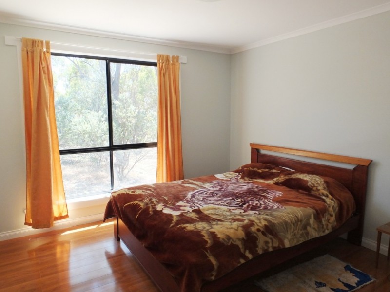 14a Mountain View Street, Avoca VIC 3467