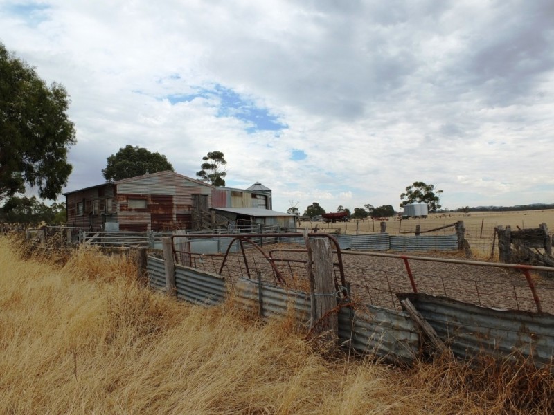 290-292 Woodward Road, Dunluce VIC 3472