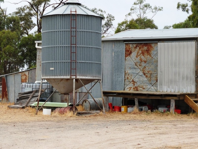 290-292 Woodward Road, Dunluce VIC 3472